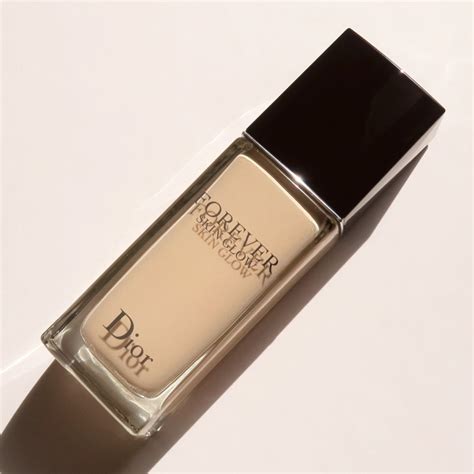 dior forever skin glow foundation silicone or water based|dior forever skin glow boots.